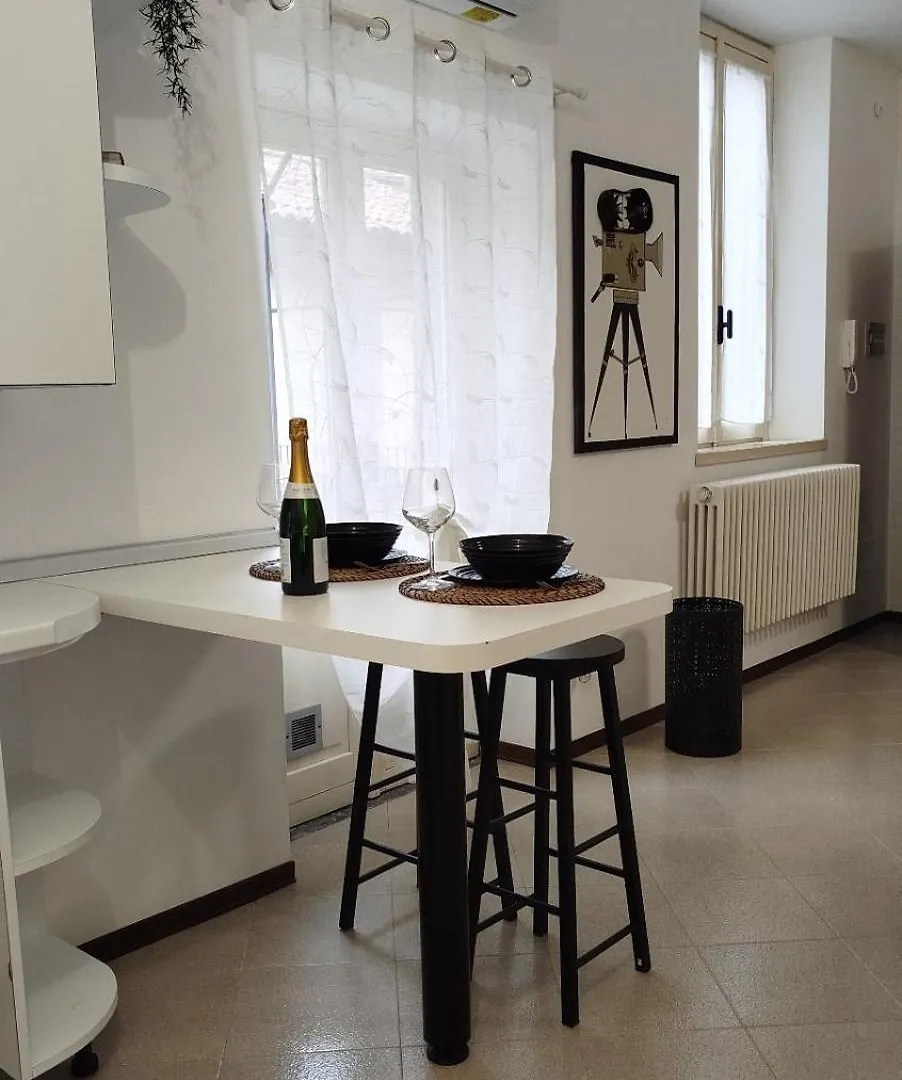 Braguti Apartments Romano di Lombardia 0*,  Italia